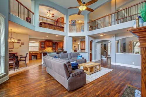 1408 Flowers Dr, Carrollton TX 75007-1470 exterior