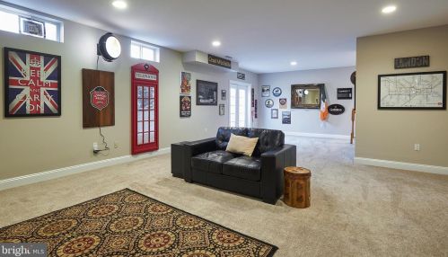 309 Reserve Gate Ter, Silver Spring MD 20905-5040 exterior