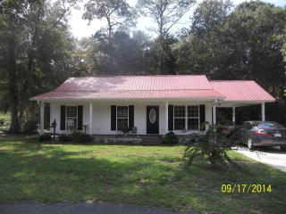 19 Live Oak Ln, Waycross, GA 31503-3018