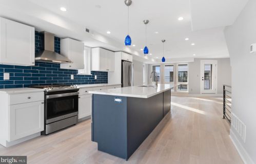 1224 26th St, Philadelphia, PA 19121-4602