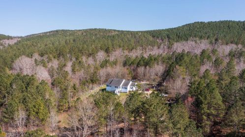 641 Rocky Hollow Rd, Cave Spring, GA 30124-2878
