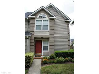 1306 Queens Xing, Williamsburg VA  23185-6607 exterior