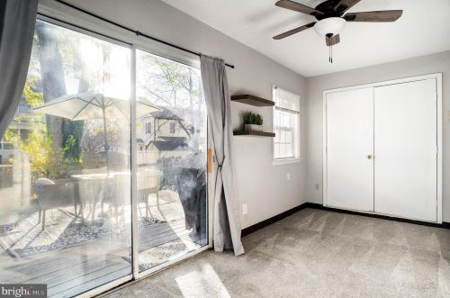 23 Berkeley Ct, Charles Town WV  25414-4221 exterior