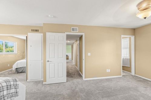 2272 Morley St, Simi Valley CA 93065-3631 exterior