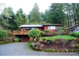 4260 Chesapeak Ave, Portland, OR 97239-1345
