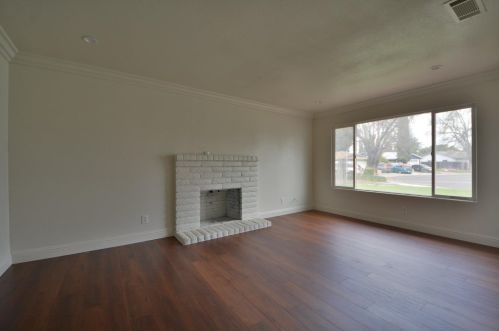 8457 Cayuga Dr, Stockton, CA 95210-2038