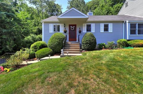 3 Quarry Village Rd, Cheshire CT  06410-2058 exterior