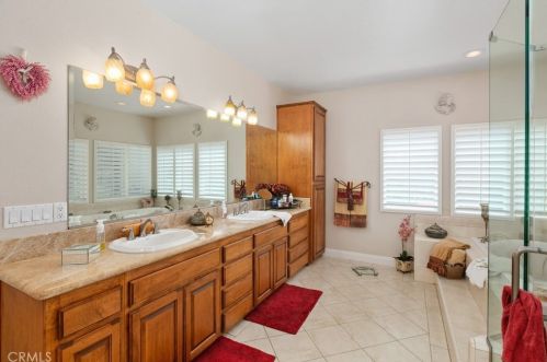 18003 Green Orchard Pl, Riverside CA  92508-8743 exterior