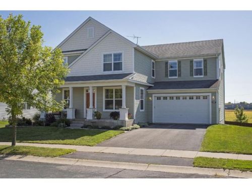 1967 Schoolmaster Dr, Chaska, MN 55318-4554