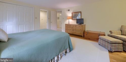 142 Bentley Ln, Lancaster PA  17603-6204 exterior