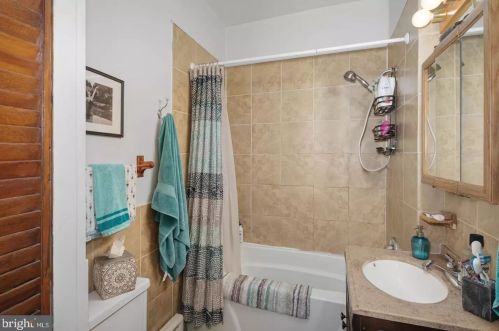 2001 13 St, Philadelphia PA  19148-5503 exterior