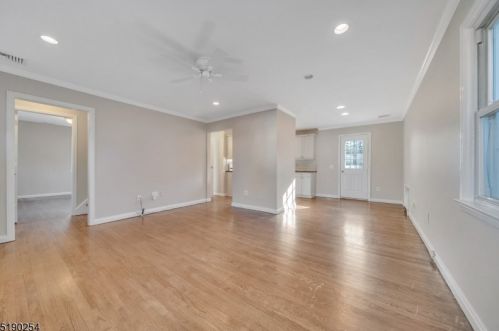 17 Niles Ave, Madison, NJ 07940-2310