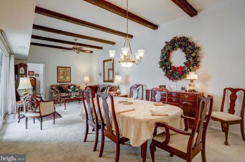 54 Valleybrook Dr, Lancaster PA  17601-4612 exterior