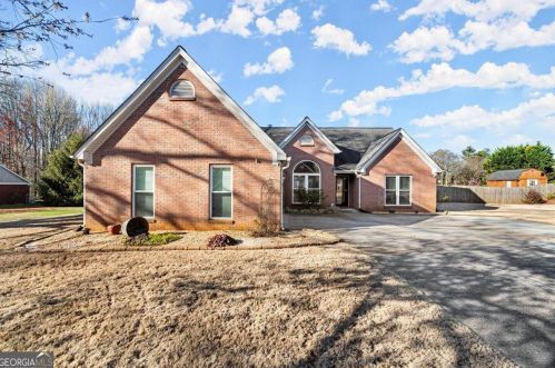 6960 Timberbrooke Dr, Gainesville, GA 30506-6349