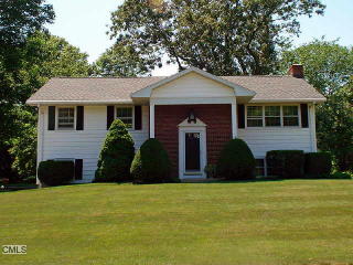 5 Pheasant Ln, Norwalk, CT 06854-3207
