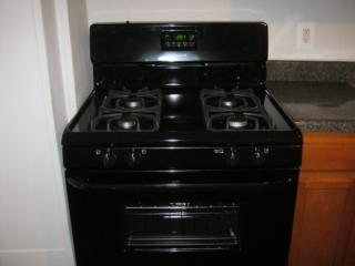 413 Montford Ave, Baltimore MD  21224-1018 exterior