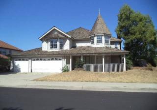 213 Brehler Ave, Tivy Valley, CA 93657-3811