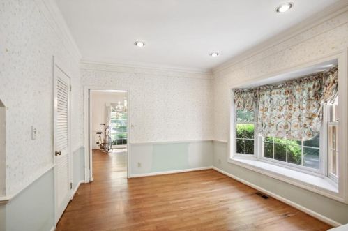 3332 Grant Vly Rd, Atlanta GA  30305-1110 exterior