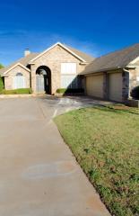 8603 Rochester Ave, Lubbock TX  79424-4713 exterior