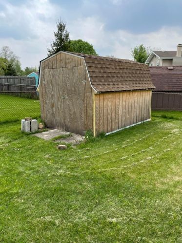 9450 Buchanan St, Crown Point, IN 46307-2208