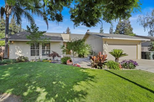 3712 Northampton Ln, Modesto, CA 95356-1742