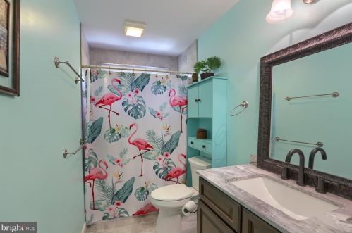 1501 Robert Rd, Lancaster PA  17601-5632 exterior