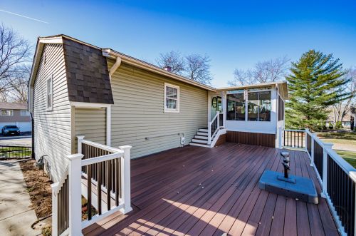 418 Liberty Dr, Lemont IL  60440-1217 exterior