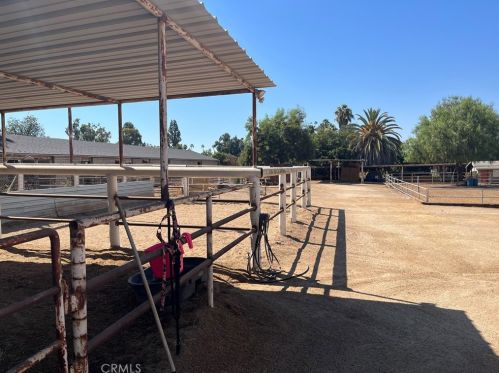 2150 Gratton St, Riverside CA  92504-5201 exterior