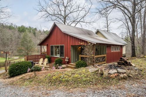 1187 Devils Den Rd, Epworth, GA 30541-3321