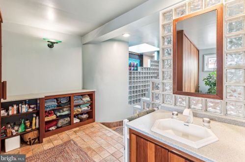 137 22nd St, Philadelphia PA 19132-1504 exterior