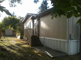 10426 11th Avenue Ct, Tacoma, WA 98444-2784