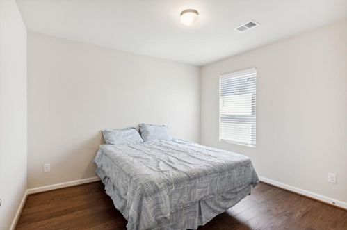 3812 Hempstead Way, Atlanta GA  30331-5268 exterior