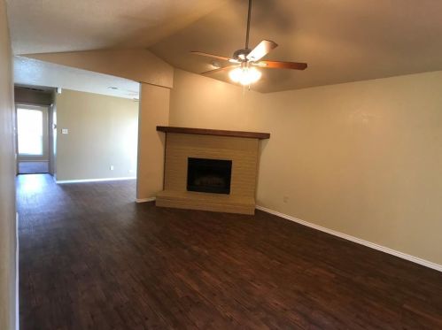 6925 Sierra Dr, Fort Worth TX 76116-3915 exterior