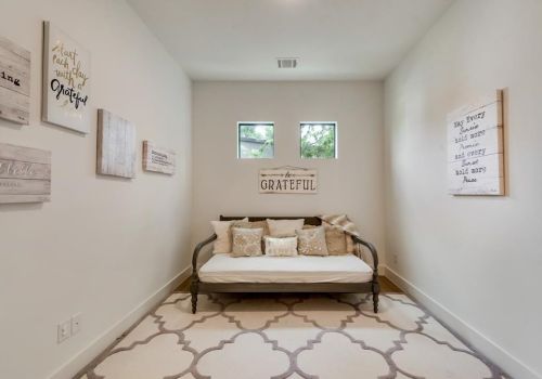 8518 Glencrest Ln, Dallas TX  75209-2632 exterior