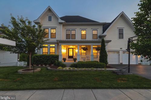17737 Marbury St, Round Hill, VA 20141-2191