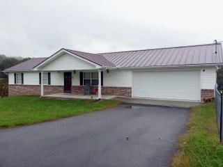 560 Allyson Dr, Kodak, TN 37764-1224