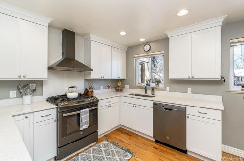 910 Estes St, Denver CO  80215-5452 exterior