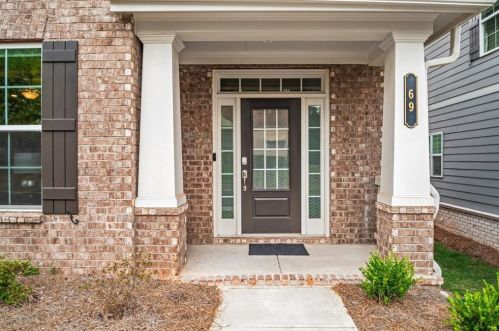 69 Dixie Ave, Marietta, GA 30008-2565