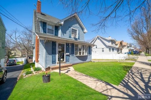 10 8th St, Ridgefield Park, NJ 07660-1029