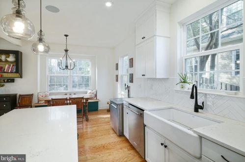 304 Lakeview Ave, Haddonfield NJ 08033-1609 exterior