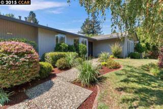 132 Selborne Way, Moraga, CA 94556-1733