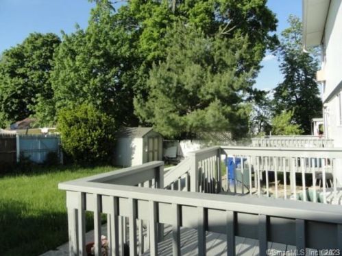 31 Couch St, Norwalk CT  06854-2024 exterior
