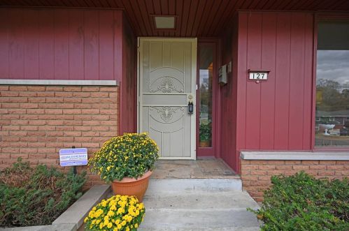 127 Clinton Springs Ave, Cincinnati, OH 45217-1903