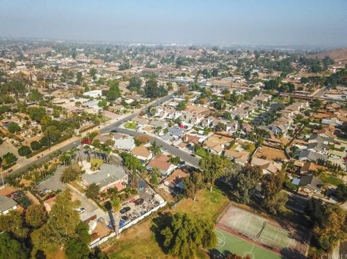 4565 Meredith, Riverside CA  92505-1536 exterior