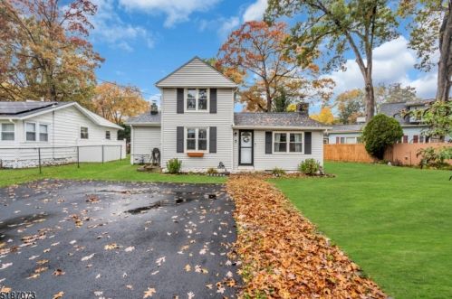 7 Abbott St, Mount Olive, NJ 07828-1601