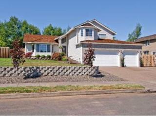 3364 Miller Dr, Damascus, OR 97080