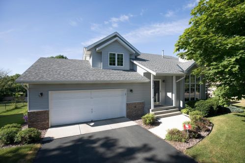 2704 71st St, South Saint Paul, MN 55076-2432