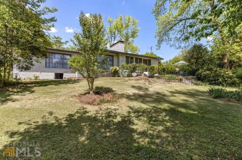 1903 Mcjenkin Dr, Atlanta GA  30345-3005 exterior