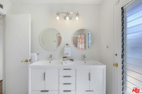 1520 Harle Pl, Anaheim CA  92802-2510 exterior