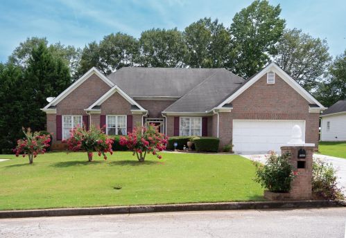 4158 Stillwater Pt, Ellenwood, GA 30294-1564